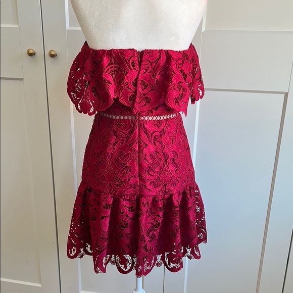 Monique Lhuillier Strapless Red Lace Cocktail Mini Dress | 6 - Picture 6 of 8